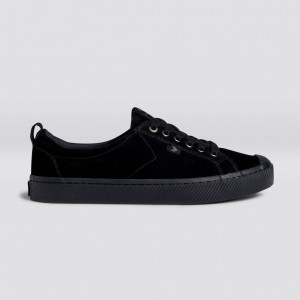 Men Cariuma Low Top Suede OCA LOW Black | 956410-SYE