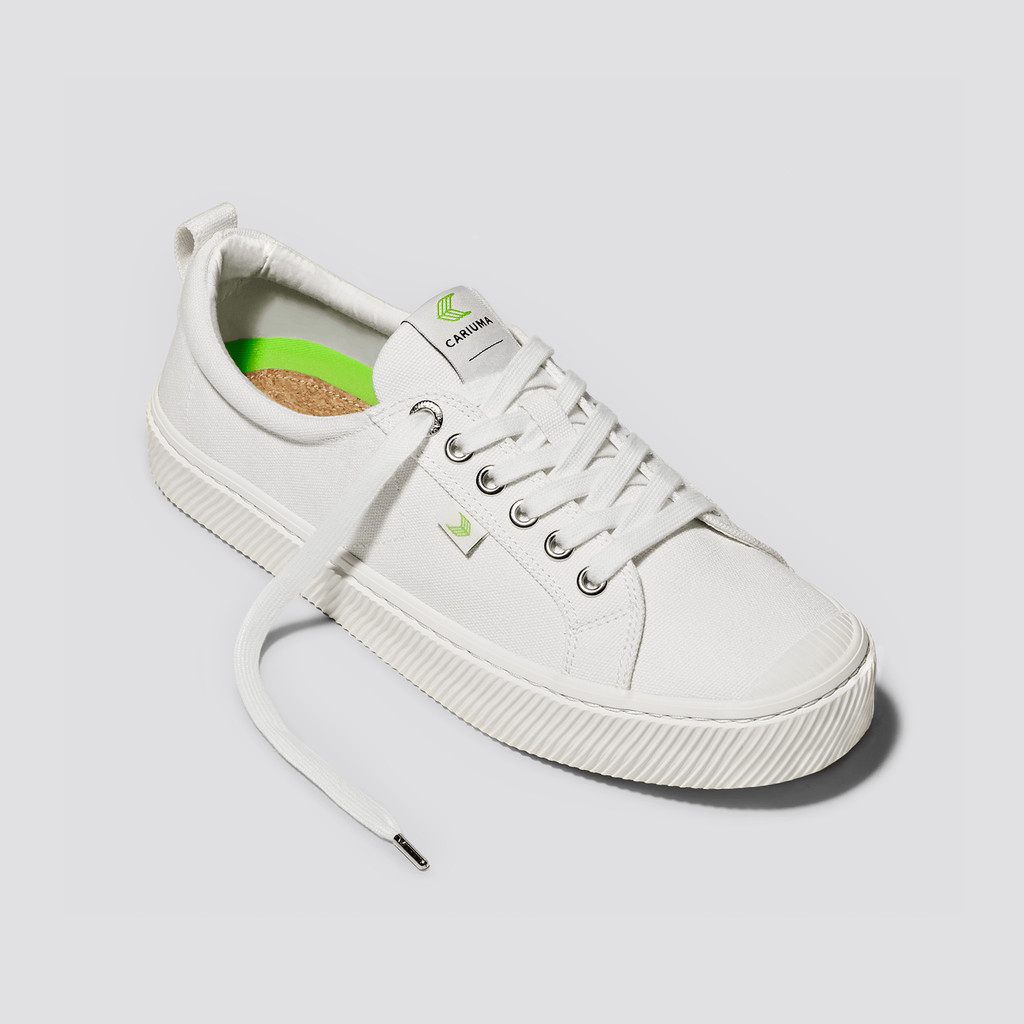 Men Cariuma Low Top Canvas Vegan OCA LOW Off-White | 078562-VIX