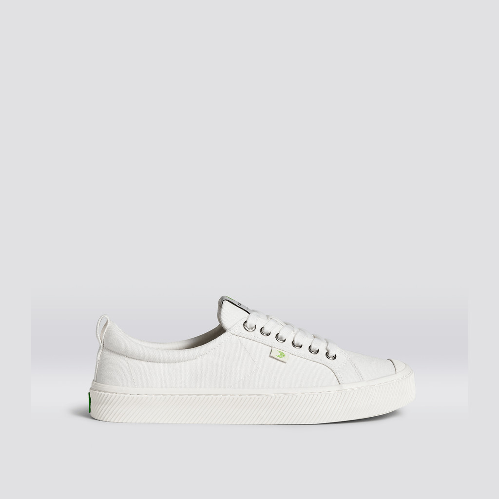 Men Cariuma Low Top Canvas Vegan OCA LOW Off-White | 078562-VIX