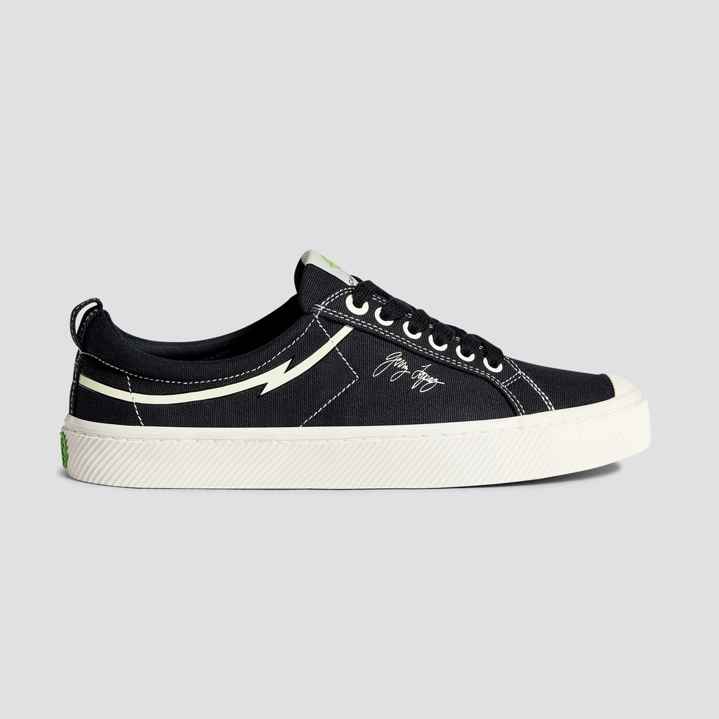 Men Cariuma Low Top Canvas Vegan OCA LOW Black | 097642-HPK