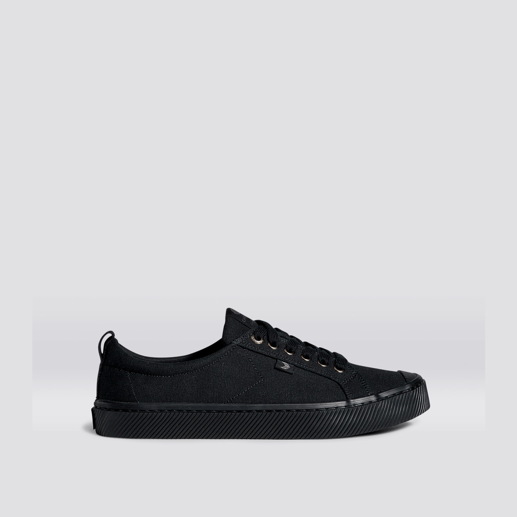 Men Cariuma Low Top Canvas Vegan OCA LOW All Black | 618524-RKA