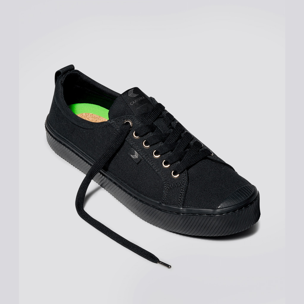 Men Cariuma Low Top Canvas Vegan OCA LOW All Black | 618524-RKA