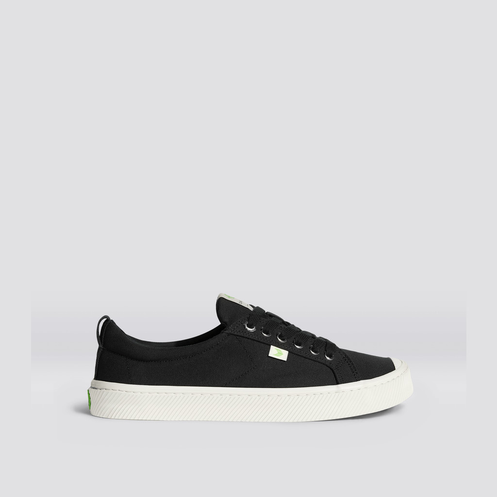 Men Cariuma Low Top Canvas Vegan OCA LOW Black | 263789-APY