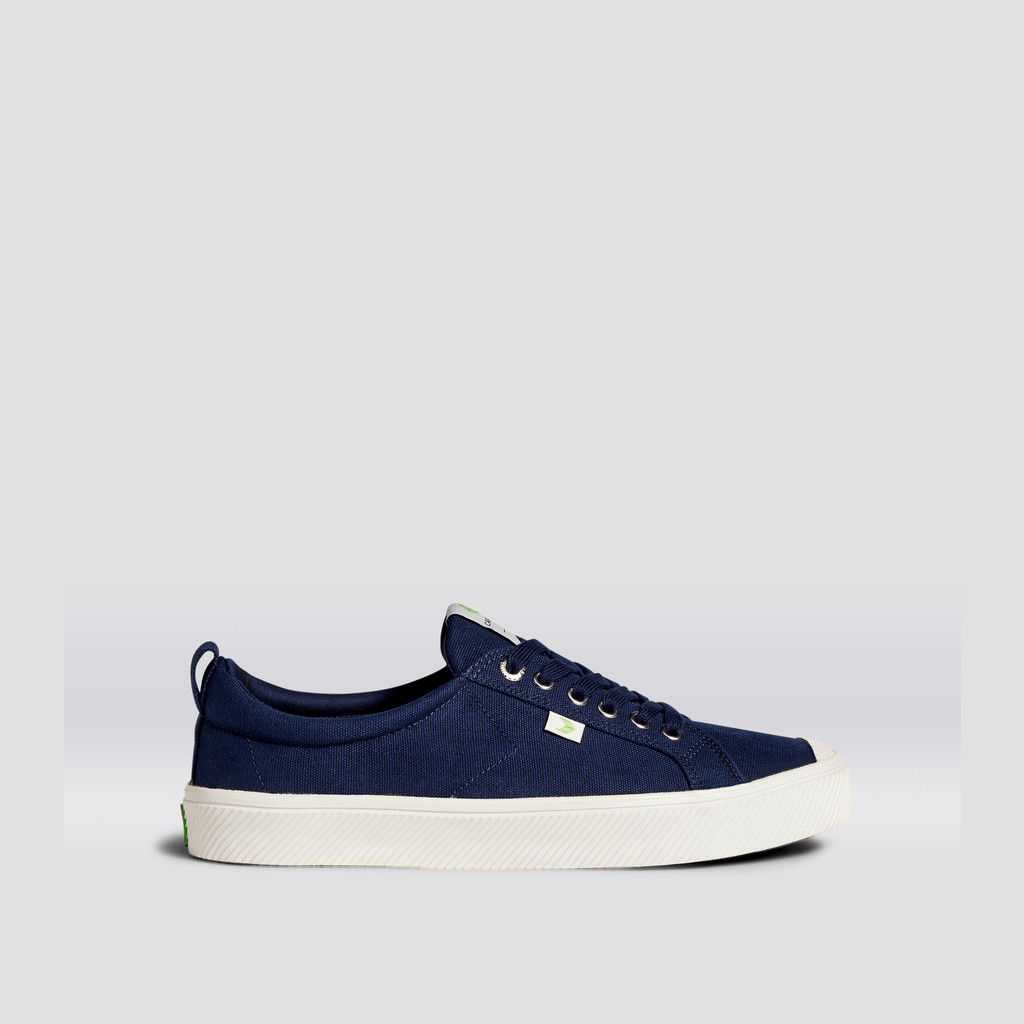 Men Cariuma Low Top Canvas Vegan OCA LOW Blue | 356982-DJH