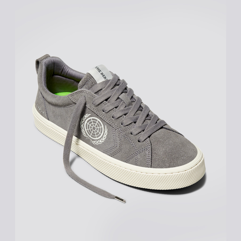 Men Cariuma Low Top Suede CATIBA PRO Grey | 062384-DIW