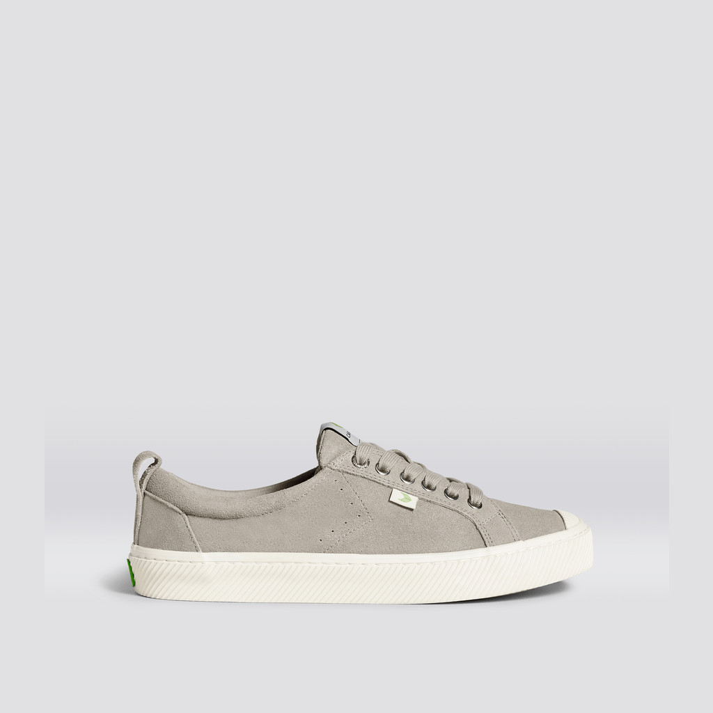 Men Cariuma Low Top Suede OCA LOW Grey | 783451-FMO