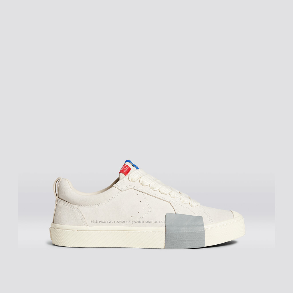 Men Cariuma Low Top Suede OCA LOW Off-White Vintage | 452091-CNV