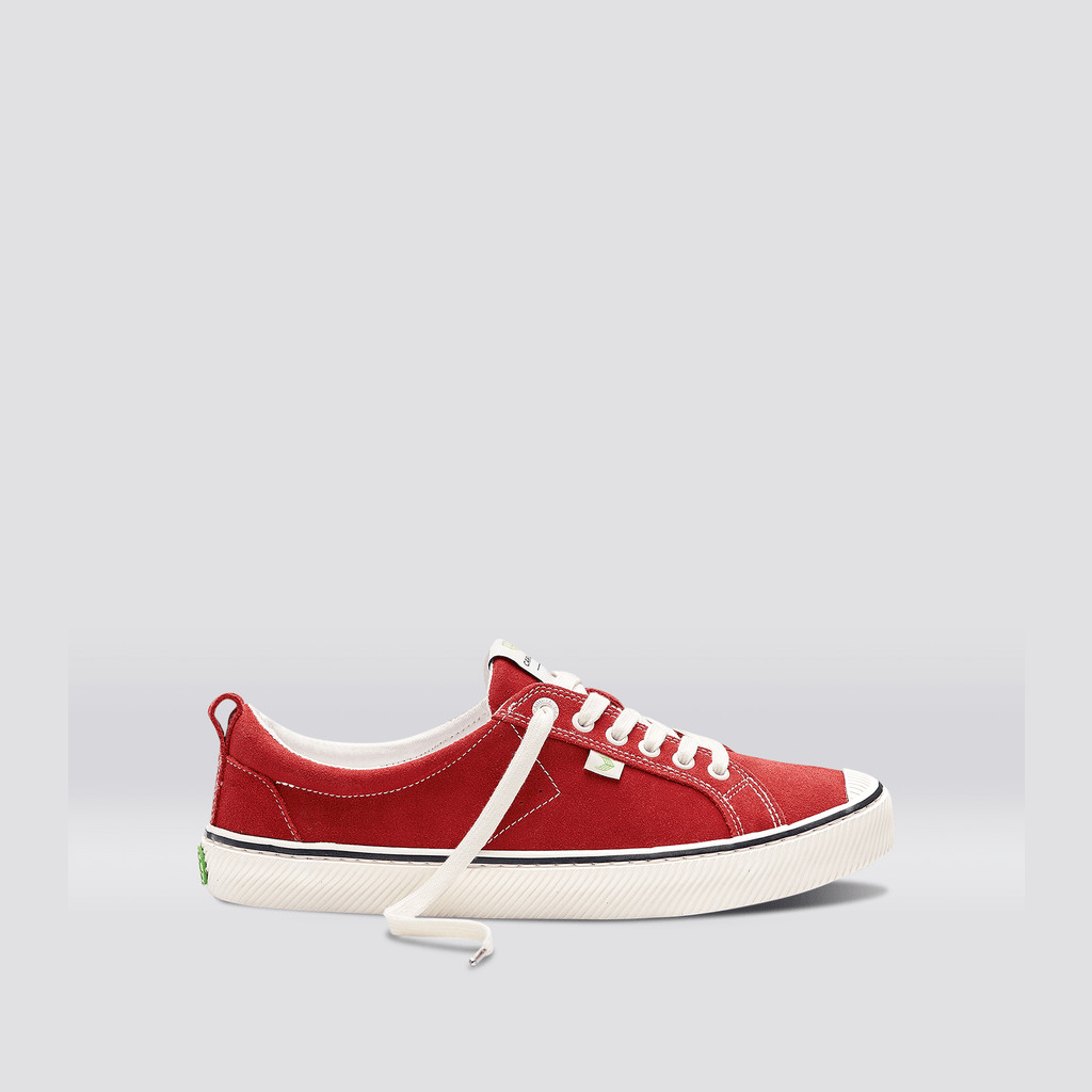 Men Cariuma Low Top Suede OCA LOW Stripe Samba Red / Contrast Thread | 857329-WXP