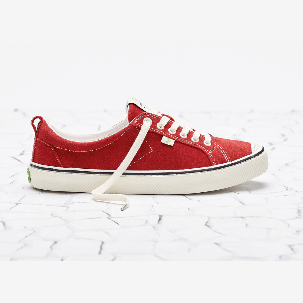 Men Cariuma Low Top Suede OCA LOW Stripe Samba Red / Contrast Thread | 857329-WXP