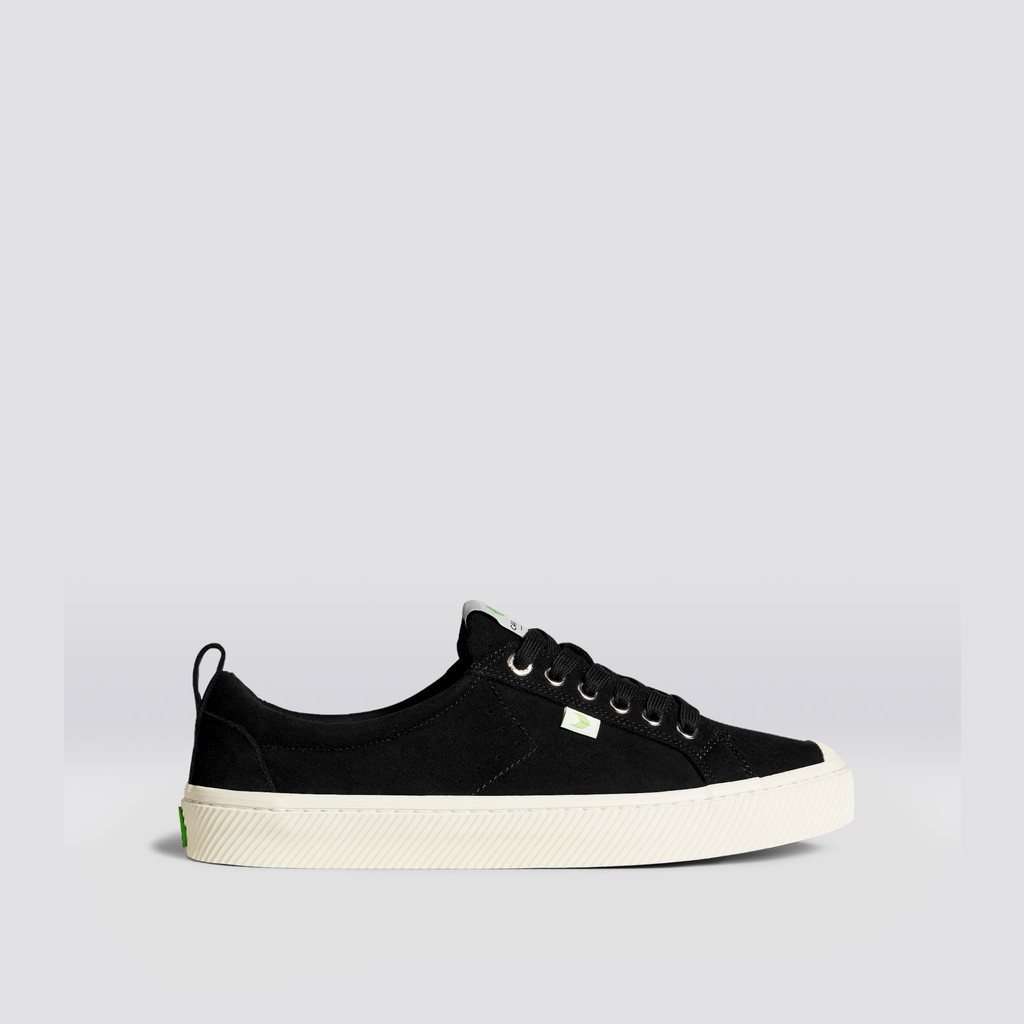 Women Cariuma Low Top Suede OCA LOW Black | 194835-KJW